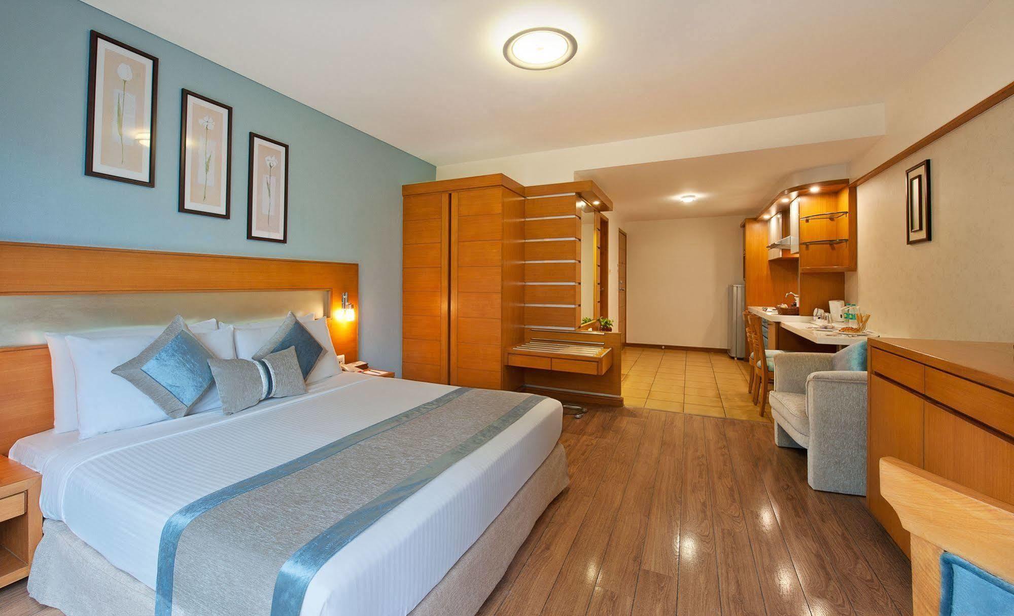 Grand Residency Hotel & Serviced Apartments Mumbai Exterior foto